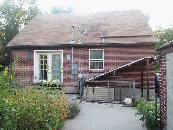 2nd image of 749 N Oakley St