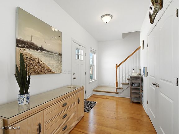 5th image of 105 Albacore Drive