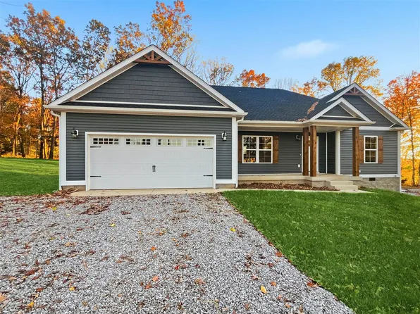 207 Ayers Ln, Scottsville, KY 42164