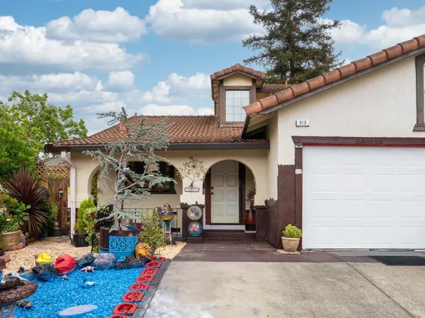 919 Hacienda Circle, Rohnert Park, CA 94928