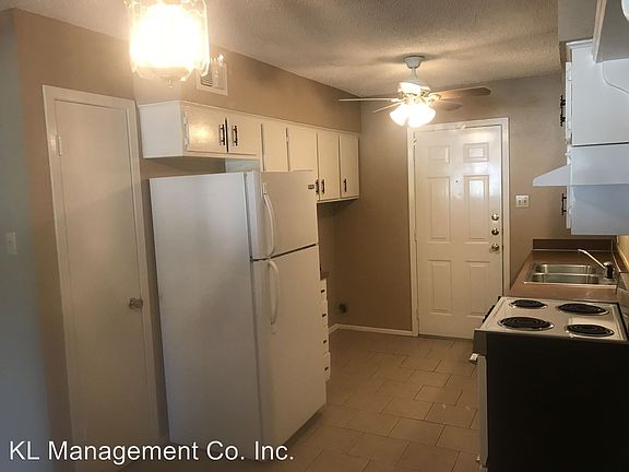 4th image of 116 Pebble Creek Dr APT 1