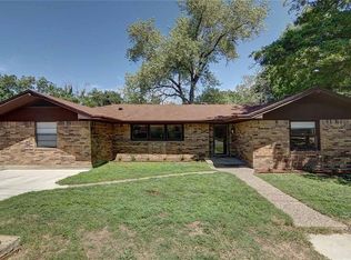 408 W Simmons St, Weatherford, TX 76086