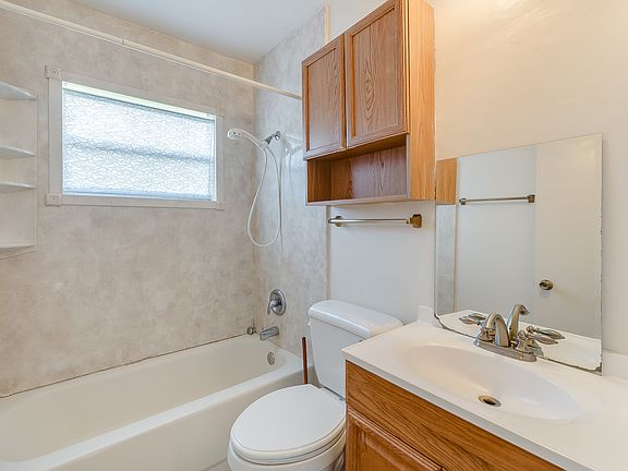5th image of 10341 Flowers Ave