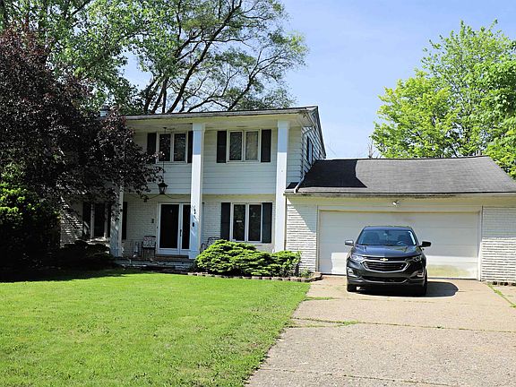 2nd image of 1047 Western Hills Dr