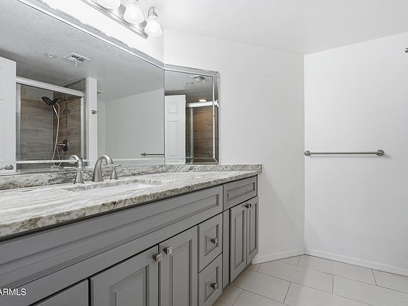 5th image of 1211 N MILLER Road #101