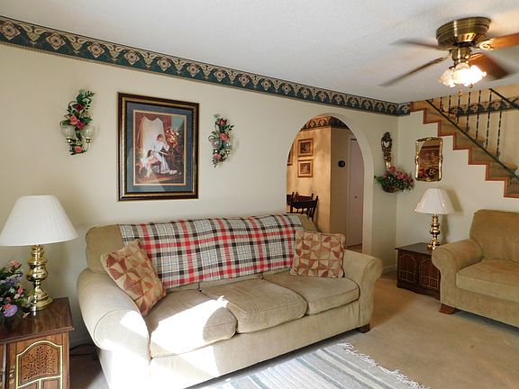 4th image of 53 Redbud Ct