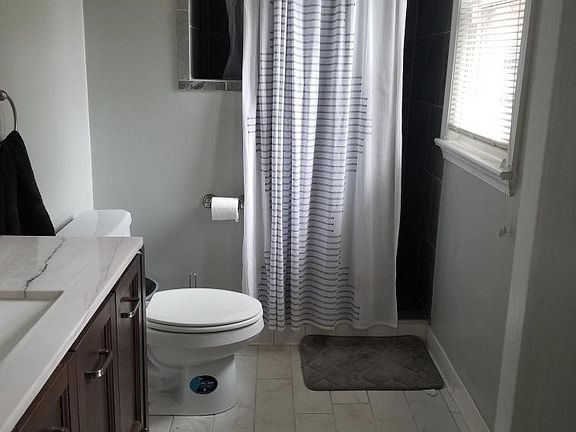 2nd image of 7665 Gleneagles Rd