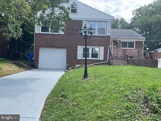 1st image of 1704 Highland Dr