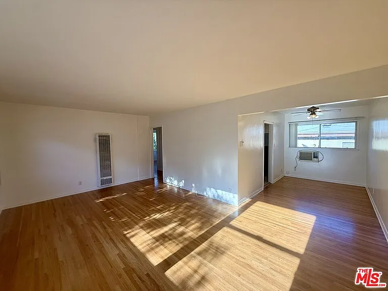 14944 Dickens St #3 — Photo 2