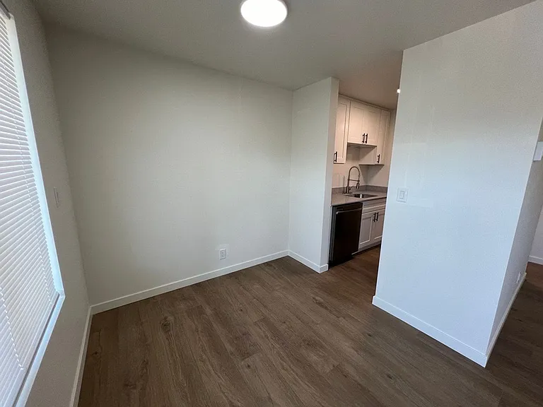 Charles XX Apartments — Photo 9