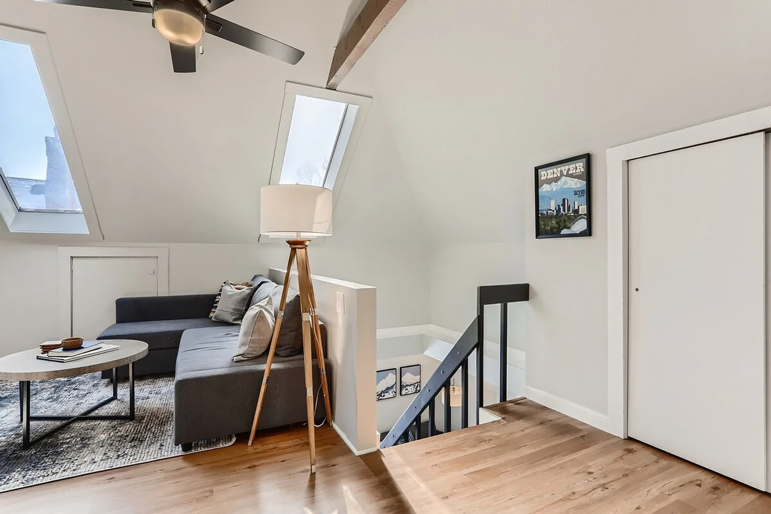 2 bed, 1.0 bath, 731 sqft, $3,199 — Photo 2
