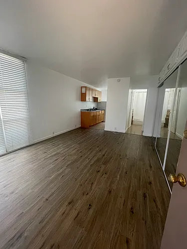 Belmont Apartments Photo 1