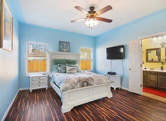 5th image of 110 Brown St