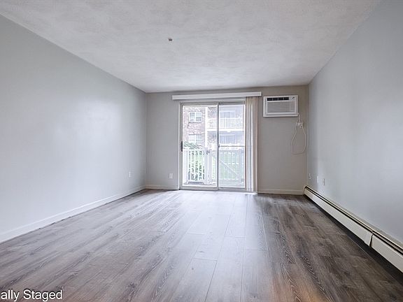 3rd image of 7 Karen Cir APT 6