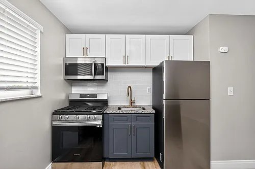 6140 Ridge Ave #3 Photo 1