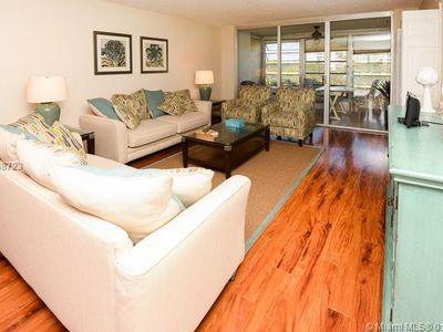 3900 Oaks Clubhouse Dr APT 509, Pompano Beach, FL, 33069