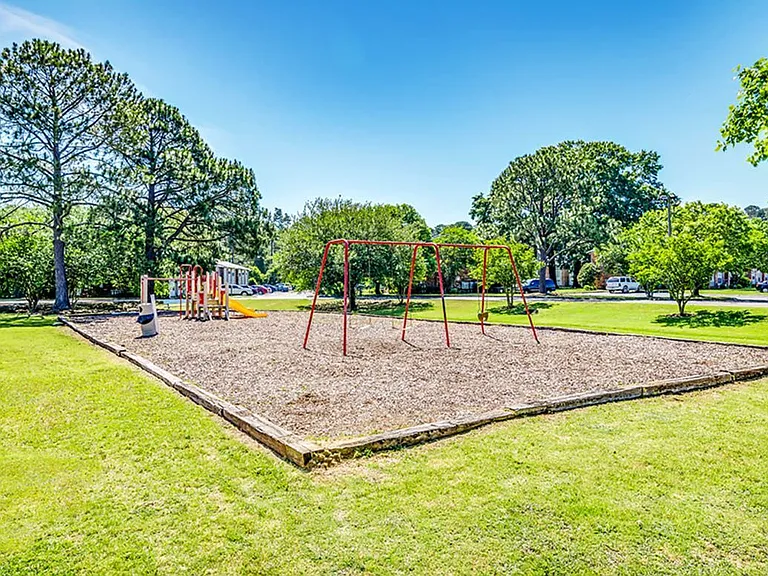 Addison Park — Photo 15