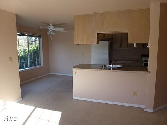 3rd image of 5307 Ravenna Pl NE APT 06