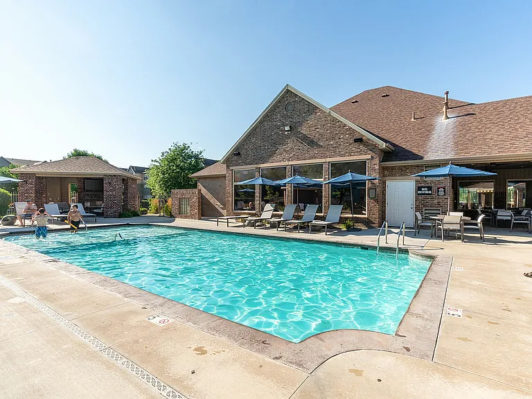 Pool 4