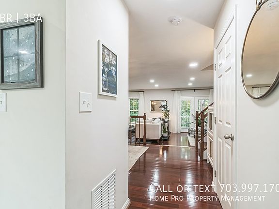 4th image of 6356 Tisbury Dr