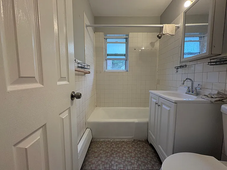 125 Maple Ave #1B — Photo 7