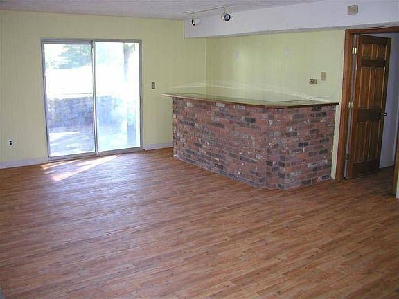 5th image of 8737 Bluebird Dr