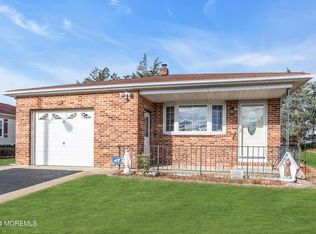 26 Maracaibo Pl, Toms River, NJ 08757