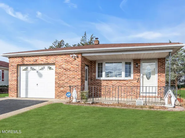 26 Maracaibo Place, Toms River, NJ 08757