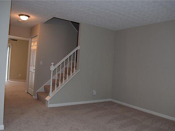 4th image of 967 E Kensington Ln
