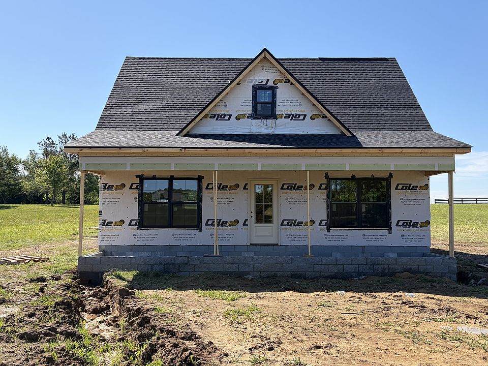 1st image of 210 Parker Rd