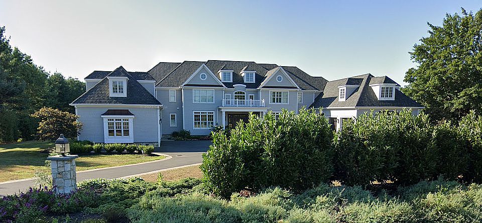2nd image of 79 Bedens Brook Rd