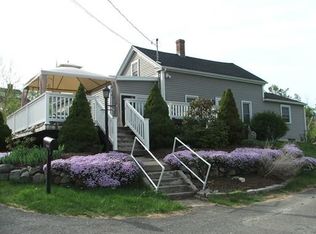 22 Washington St, Monson, MA 01057