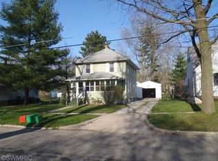 87 Rippon Ave, Hillsdale, MI 49242