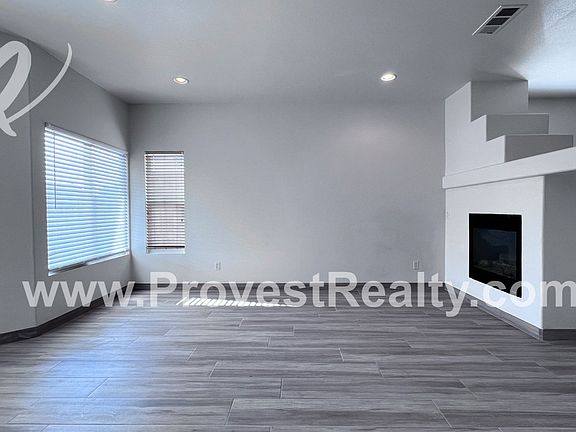 5th image of 13625 Adele St
