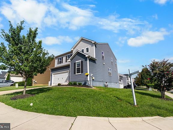 3rd image of 2142 Chestnut Dr