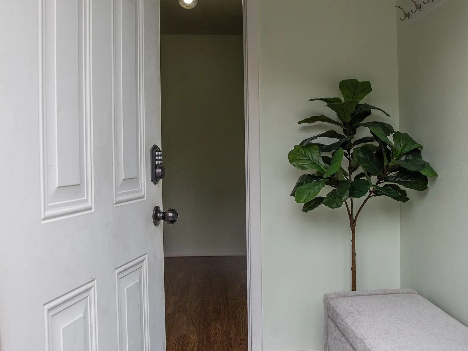 200 Lochcarren Ct — Photo 3