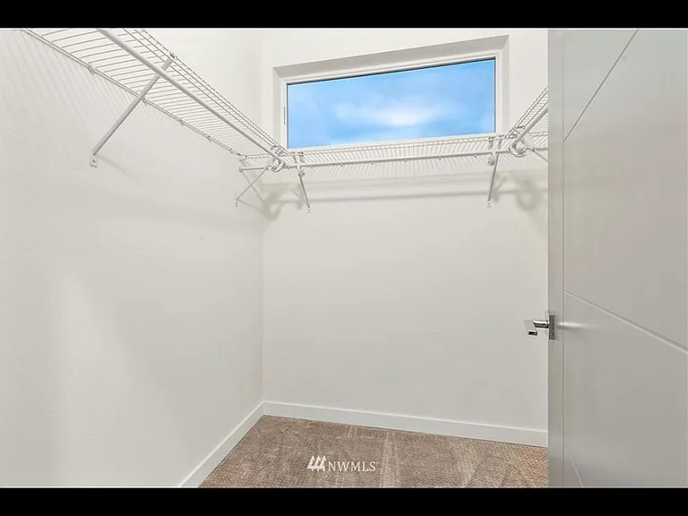 9221 Ashworth Ave N #C — Photo 22