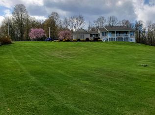 449 Huckleberry Rd, Newfoundland, PA 18445