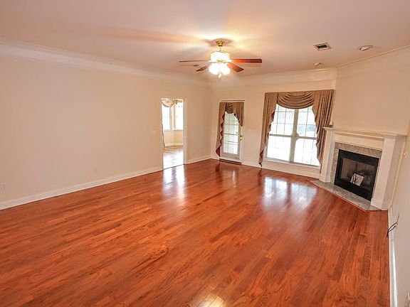 4th image of 114 Northfield Dr
