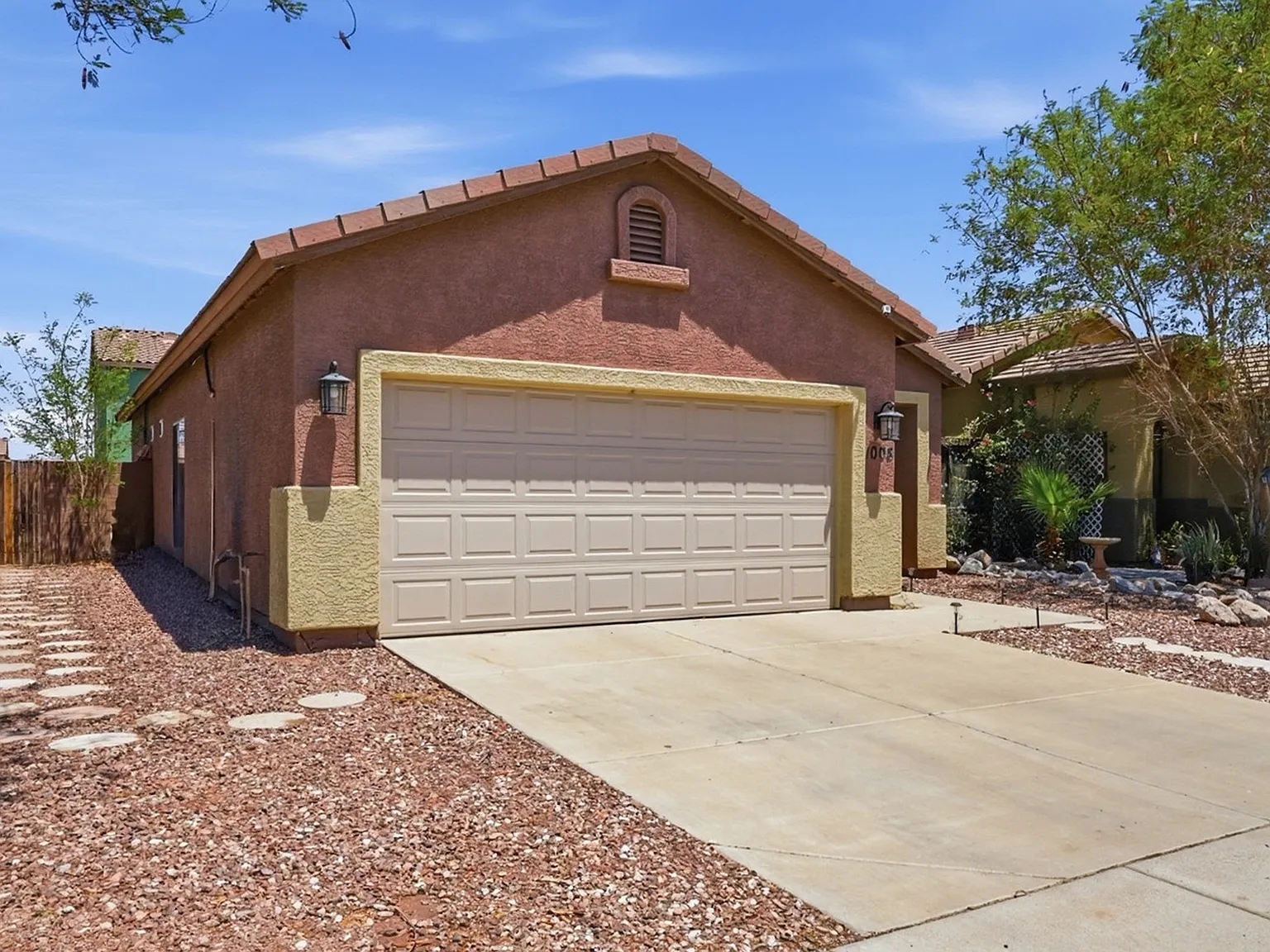 2 bed, 1152 sqft, $1,985 — Photo 2