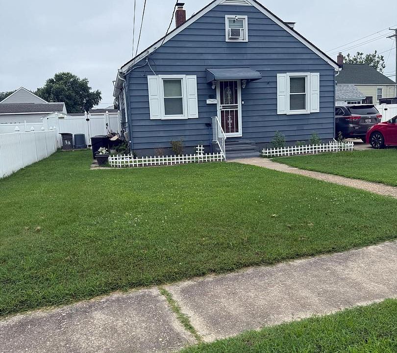 1st image of 1346 Willow Rd