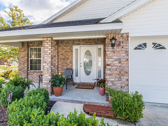 4th image of 6298 Ironside Dr N