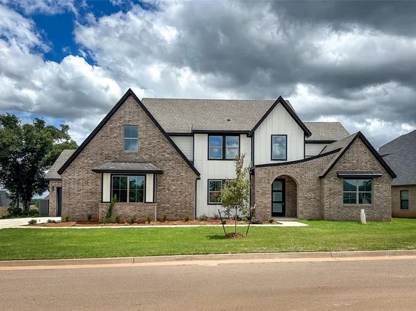 4528 Maple Ridge Dr, Edmond, OK 73034