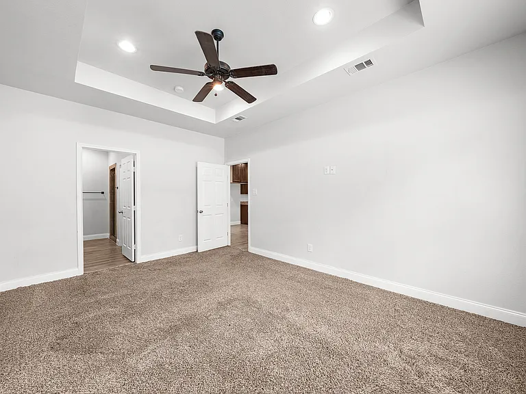 4810 Jefferson St — Photo 18