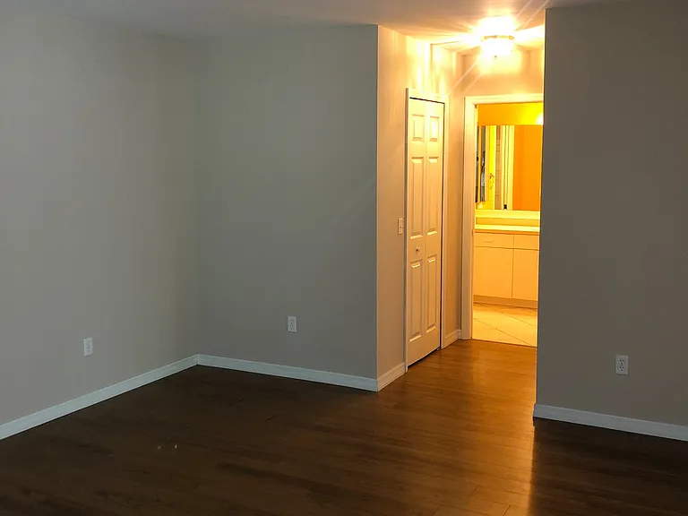 3129 Oceanside St — Photo 44