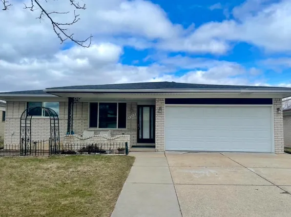 3623 Tracy Dr, Sterling Heights, MI 48310