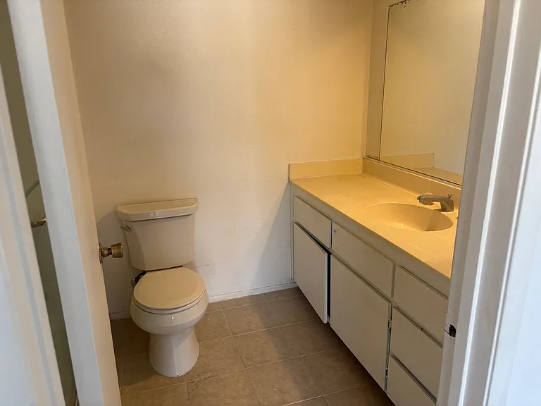 615 E Colorado Blvd #B — Photo 24
