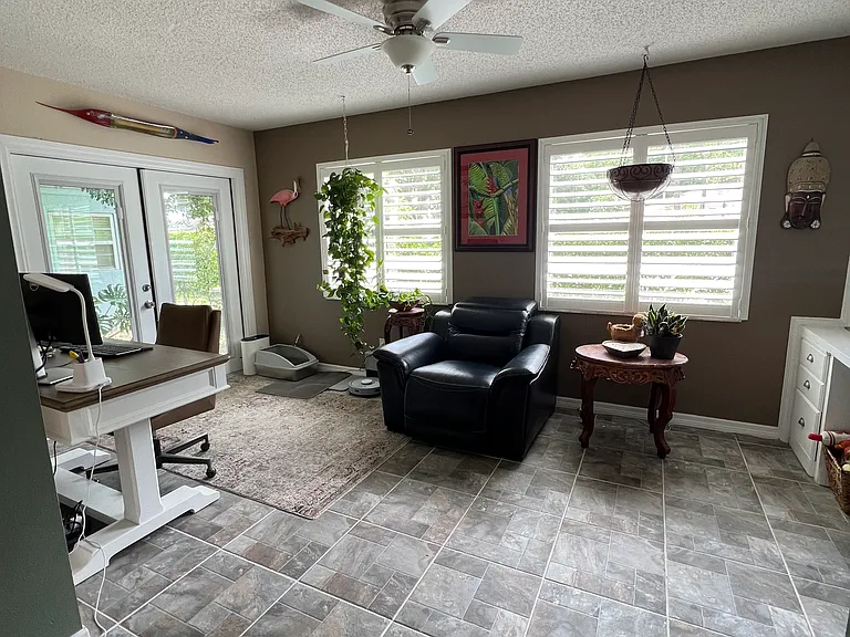 4335 Foxboro Dr — Photo 7