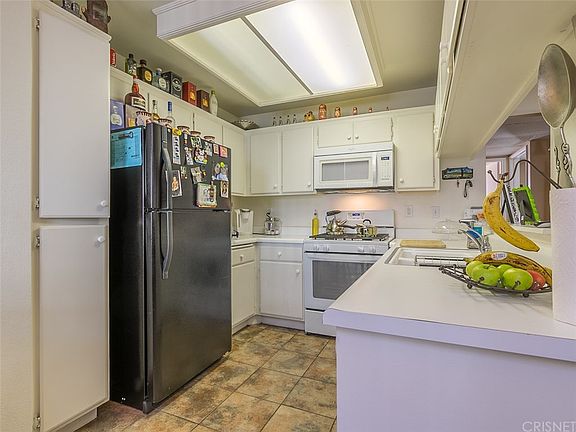 5th image of 11150 Glenoaks Blvd Unit 81