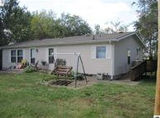 105 S Eastern Ave, Hoyt, KS 66440